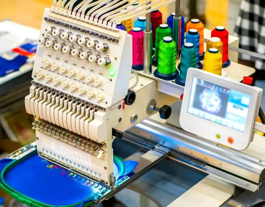 Multi-needle embroidery machine